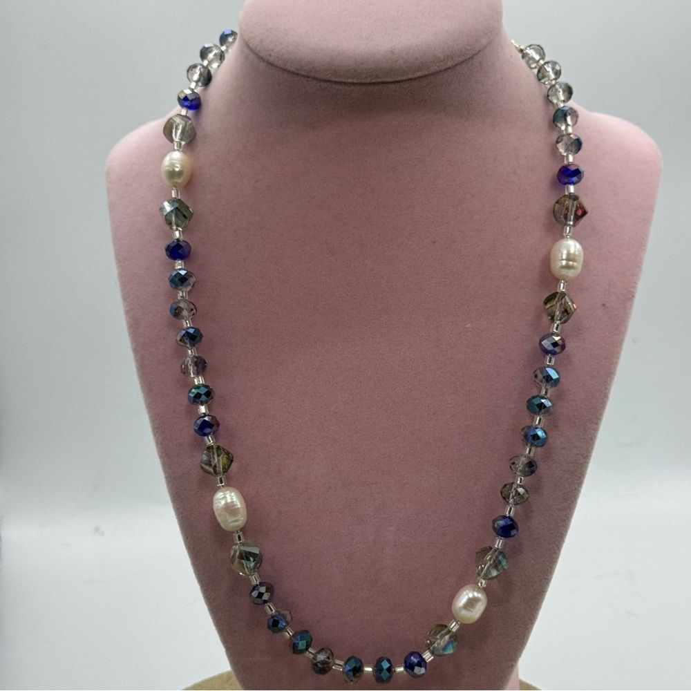 Elegant real Pearl and glass Crystal Necklace